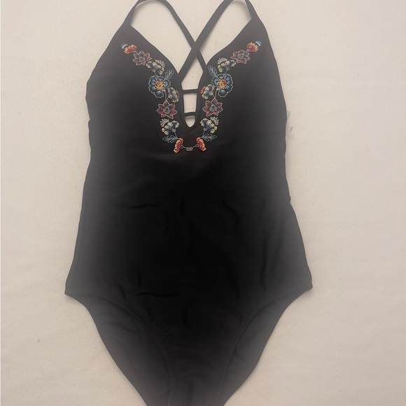 Size S dip magic women’s one piece swimsuit
#6 - Picture 1 of 4